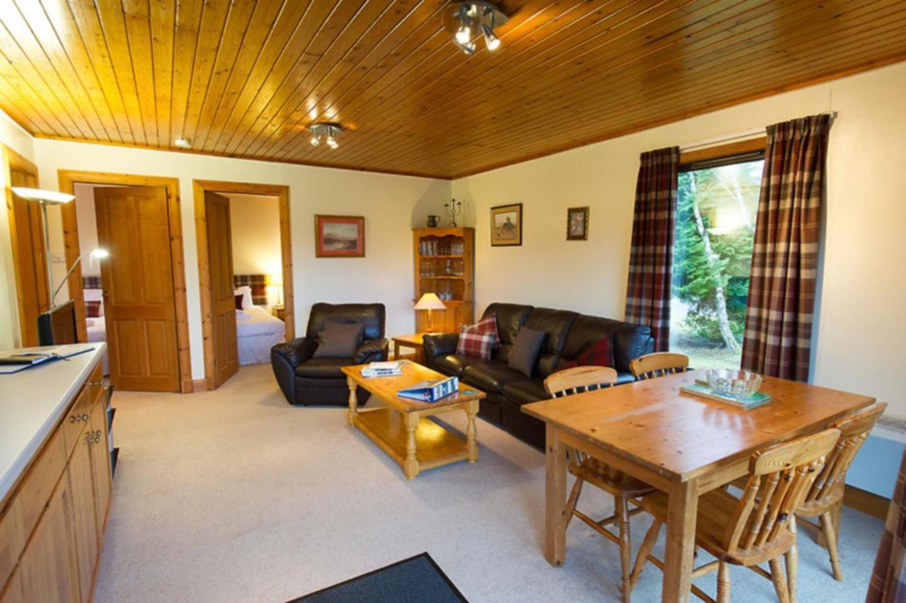 Eagle Chalet Crianlarich Exteriör bild